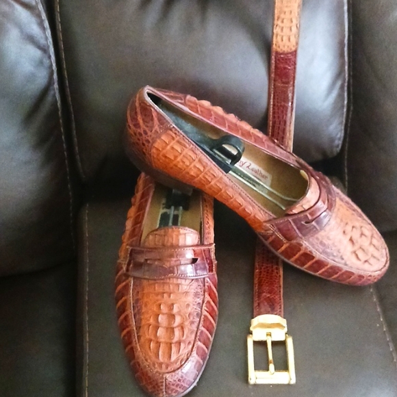 Crocodile shoe